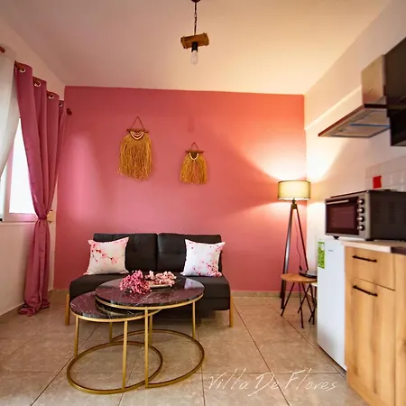 De Flores Apartman Toróni
